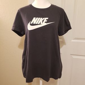 Nike Shirt (Women's)